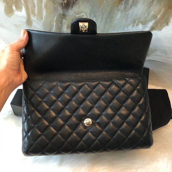 Chanel 18S Black Caviar CC Turnlock Flap Clutch - Picture 3 of 8